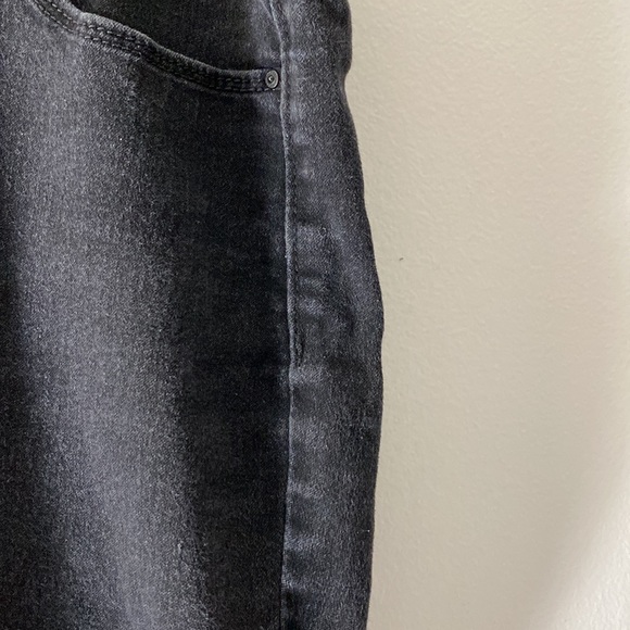 Style & Co | Black Curvy Skinny Leg Jeans Size 12 - Picture 11 of 16